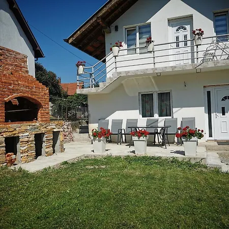 アパート Pogled *